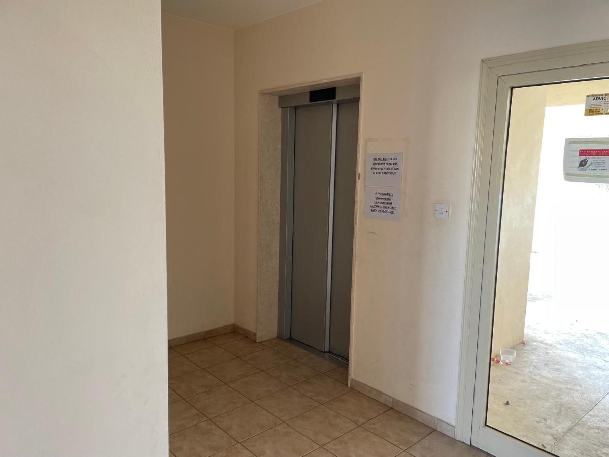 Kings 1 Bedroom Apartment *